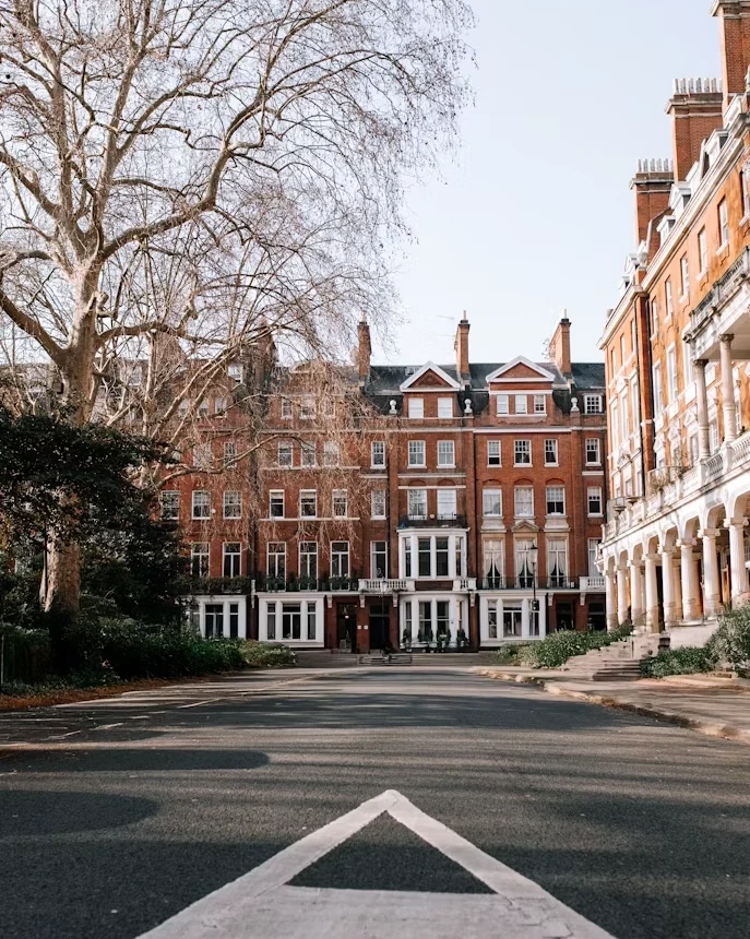 An elegant residential London square